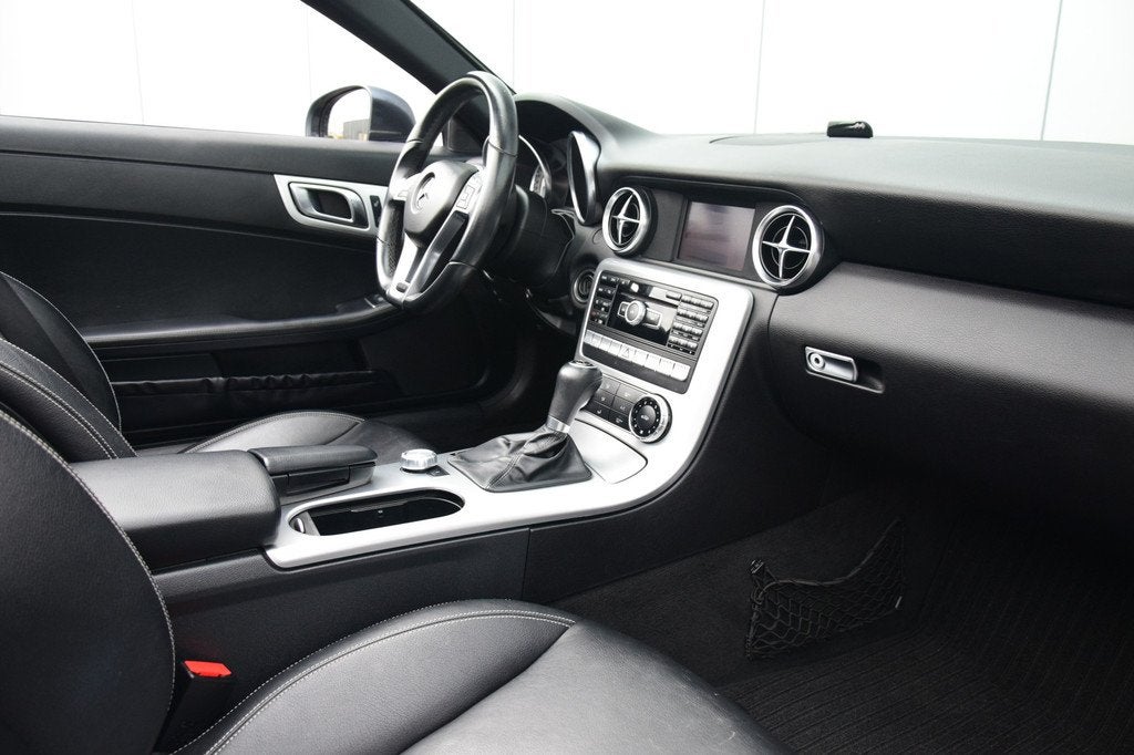 Mercedes-Benz SLK 200 Automaat Airscarf Leer/Verwarmd Pano C, Auto's, Mercedes-Benz, Automaat, Euro 5, Gebruikt, 4 cilinders