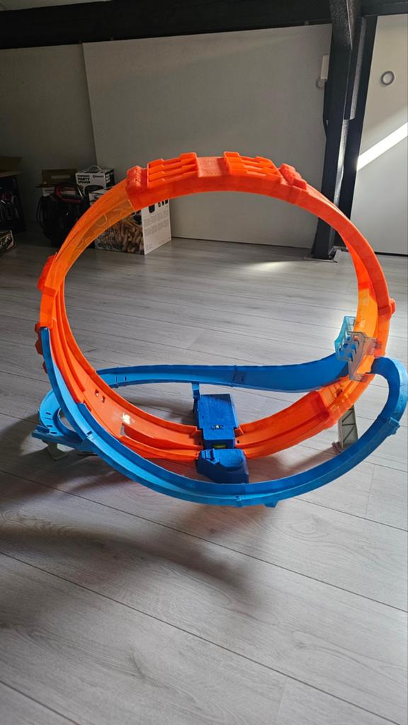 Hot wheels wervelende looping, Ophalen, Racebaan, Zo goed als nieuw, Hot Wheels