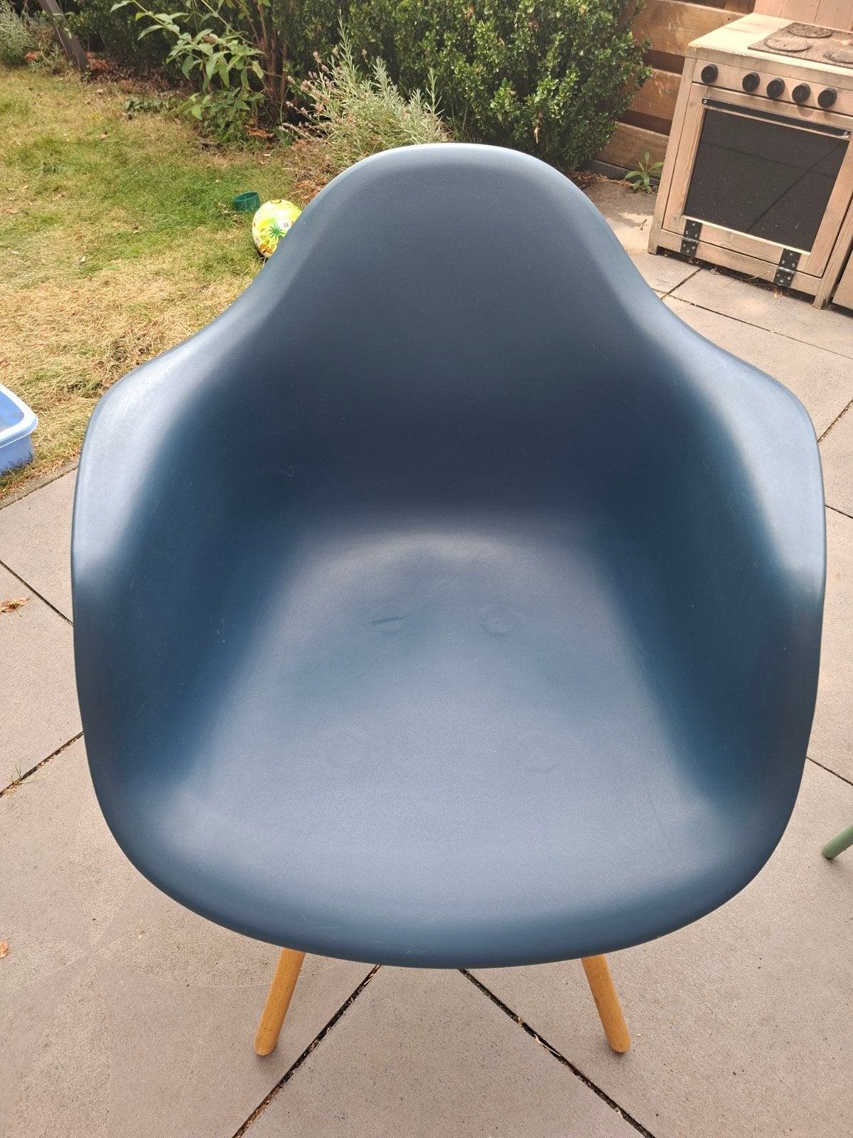 Karwei kuipstoel petrol met armleuningen, Huis en Inrichting, Stoelen, Ophalen, Kunststof, Gebruikt, Blauw