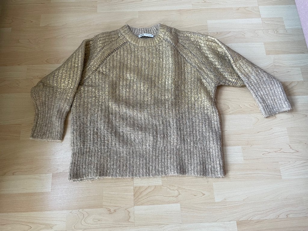 Zara - Beige oversized gebreide trui & gouden finish maat XS, Kleding | Dames, Truien en Vesten, Ophalen of Verzenden, Zo goed als nieuw