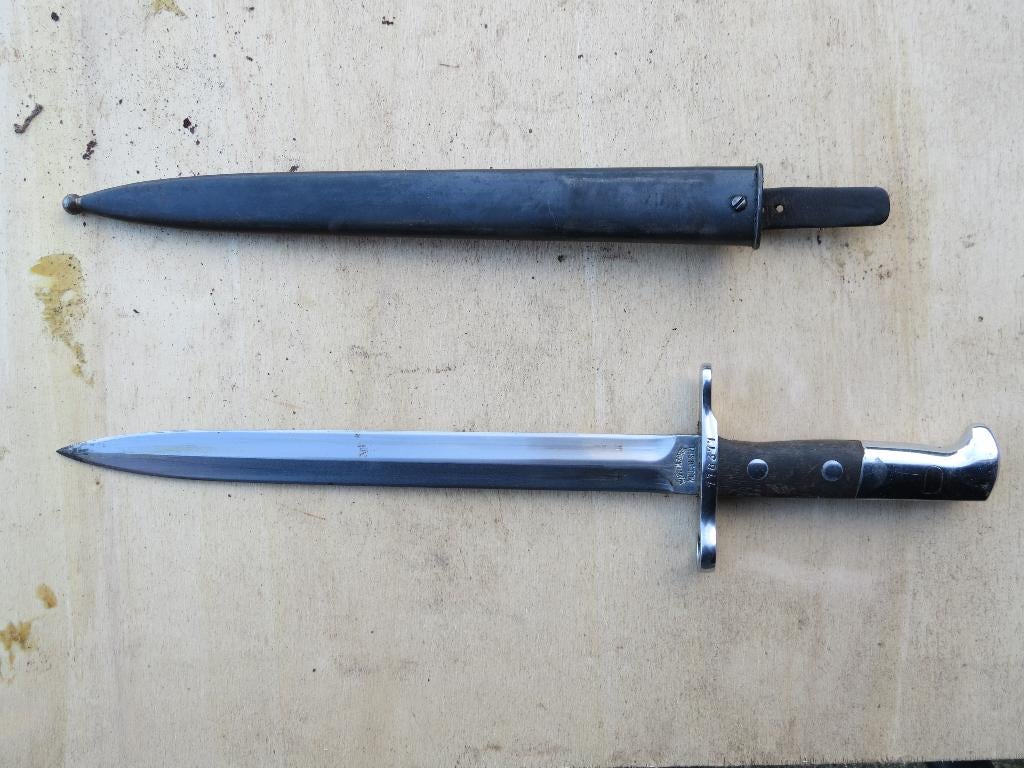 Bajonet groot en mooi waffenfabrik Neuhausen, Verzamelen, Verzenden, Landmacht, Duitsland, Mes of Dolk