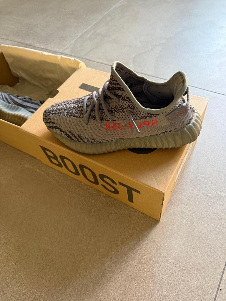 Adidas Yeezy Boost 350 V2 Beluga 2.0 - Maat 43 1/3, Overige kleuren, Ophalen of Verzenden, Adidas Yeezy, Sneakers of Gympen