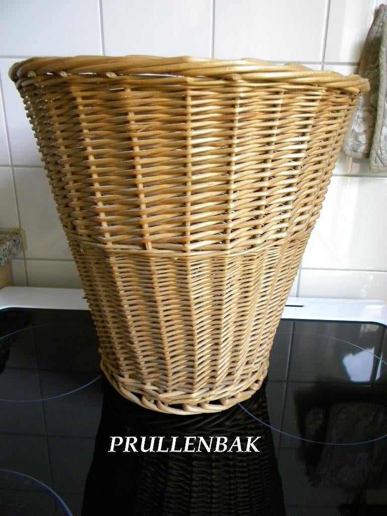 PRULLENBAK RIET, OF BLOEMPOT RIET, Ophalen of Verzenden, Zo goed als nieuw, Minder dan 10 liter, Riet