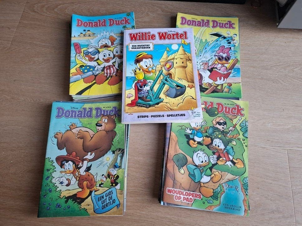 Veel donald Ducks 2024 en Willy Wortel stripboek, Walt Disney, Ophalen of Verzenden, Zo goed als nieuw, Meerdere stripboeken