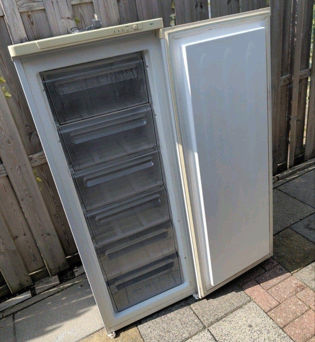 Exquisit Vrieskast GS230A - Gebruikt, Vrijstaand, Gebruikt, Minder dan 60 cm, 140 tot 160 cm, Vrijstaand