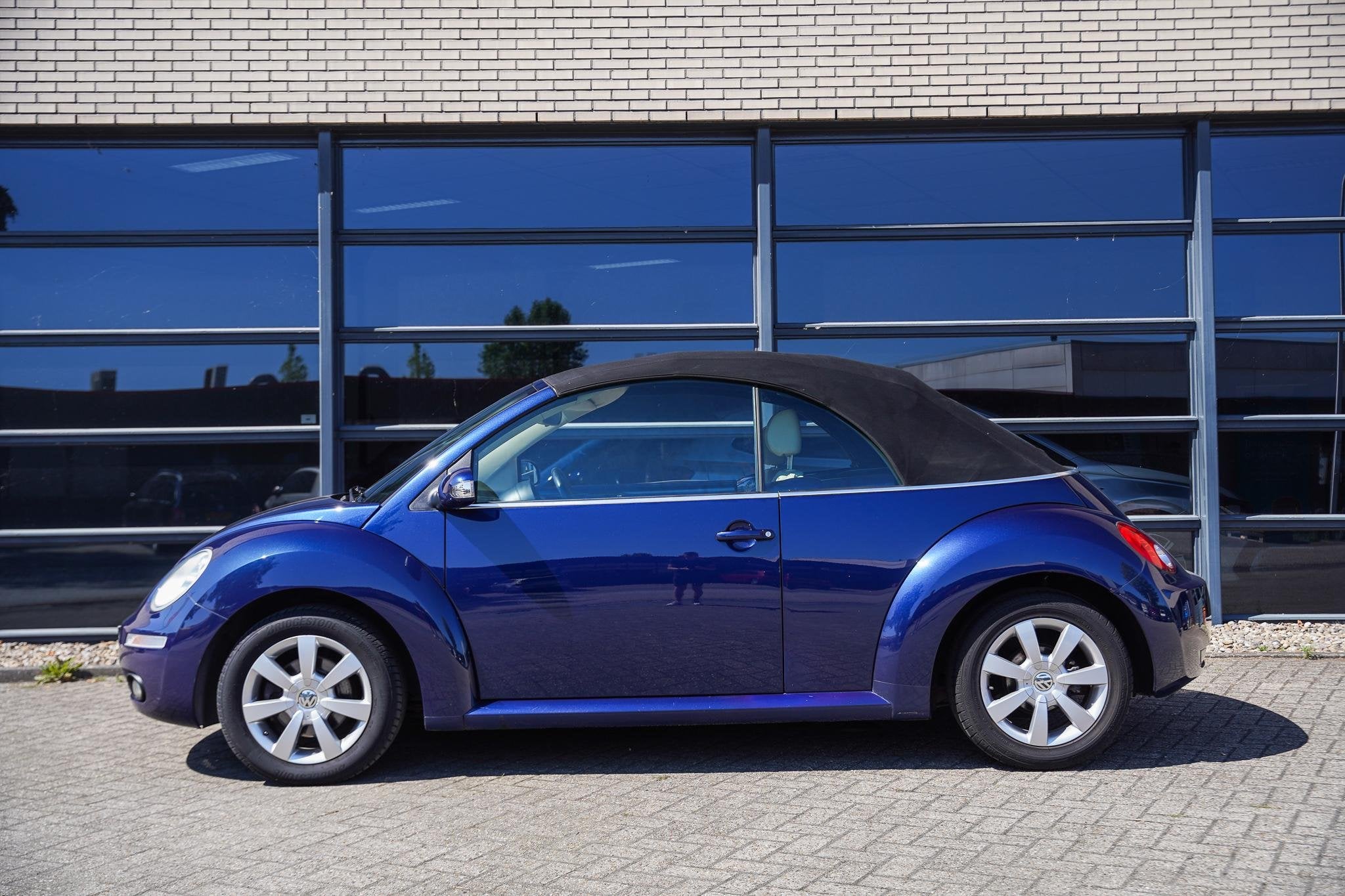 Volkswagen New Beetle Cabriolet 1.6 Highline Leder|Elek.Kap|, Gebruikt, Beetle (Kever), 4 cilinders, Cabriolet