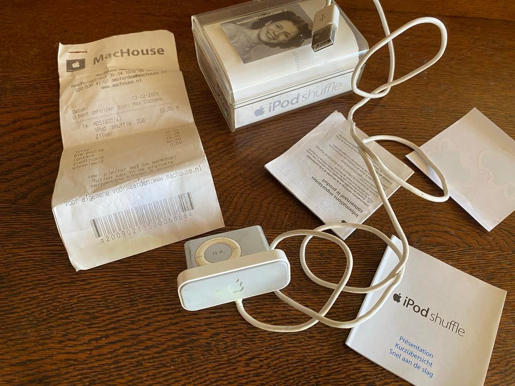 Apple iPod Shuffle 2GB Zilver met originele doos, Gebruikt, Shuffle, Ophalen of Verzenden, Zilver