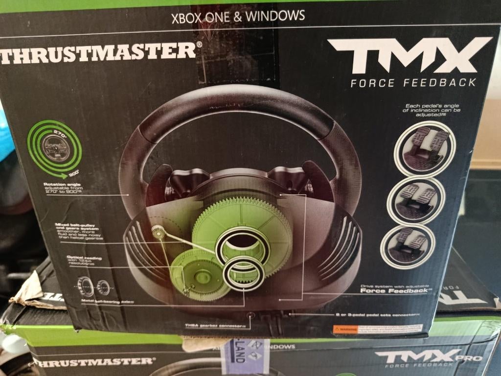 Thrustmaster TMX force feedback racestuur+pedaalset, Spelcomputers en Games, Spelcomputers | Sony PlayStation Consoles | Accessoires