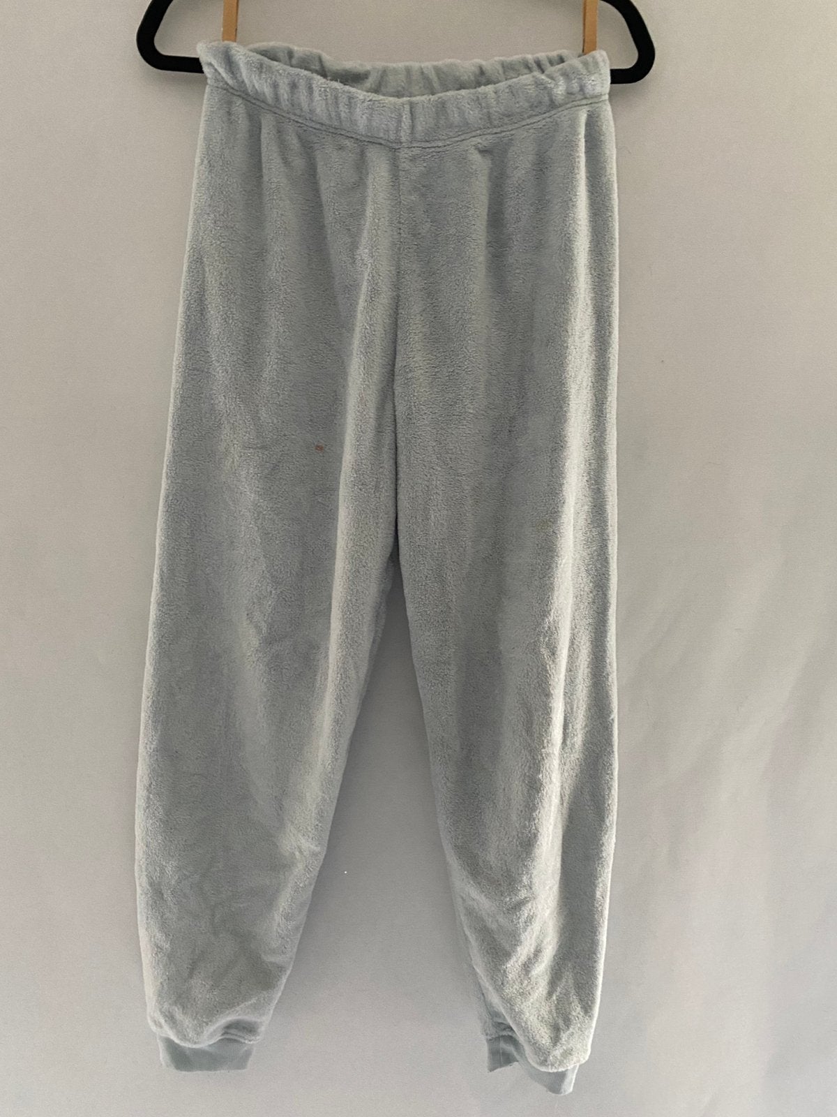 Primark fluffy joggingbroek lichtblauw  | Maat S / 36, Kleding | Dames, Ophalen of Verzenden, Gedragen, Maat 36 (S), Blauw