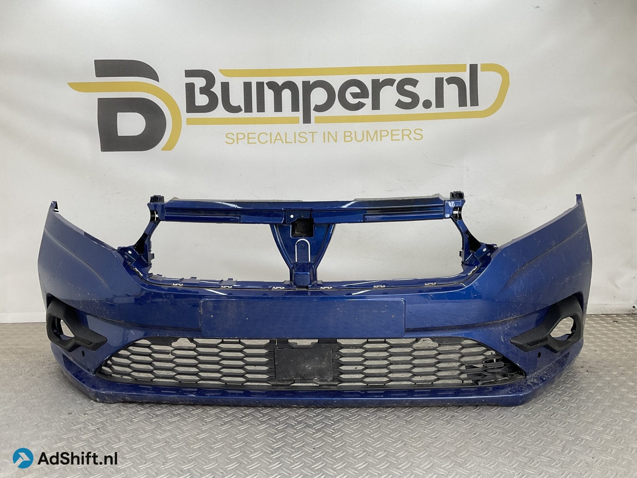 BUMPER DACIA SANDERO 3 2021–2023 620228531R VOORBUMPER G3-, Bumper