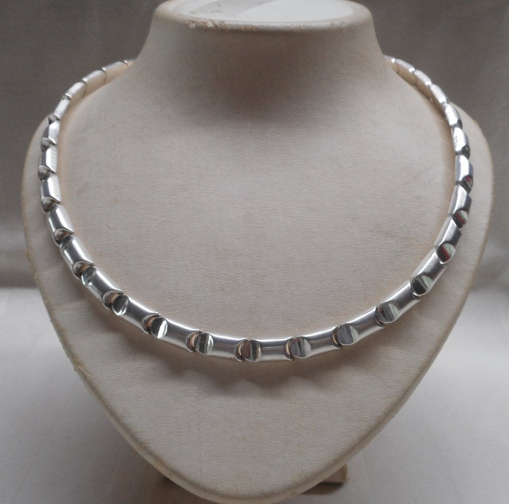 Zilveren modernist collier jaren 70 nr.587