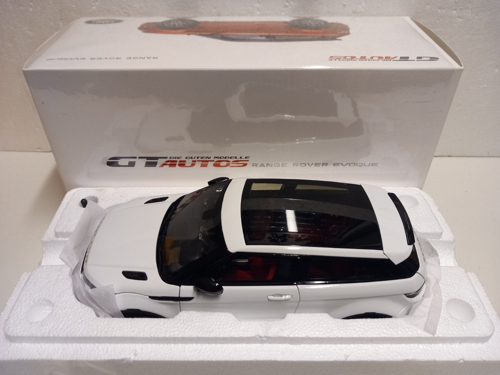 Range Rover Evoque white Land Rover GT Auto s metal 1:18 KRD, Hobby en Vrije tijd, Modelauto's | 1:18, Ophalen of Verzenden, Zo goed als nieuw