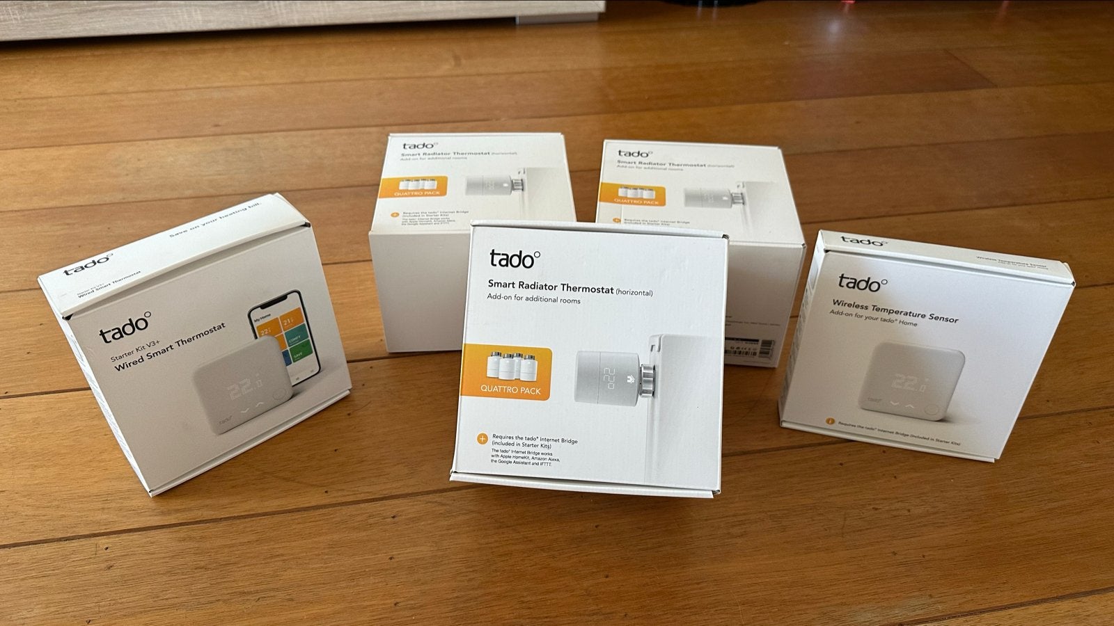Tado V3+ Startkit, Radiatorthermos(12x), wireless thermos, Ophalen of Verzenden, Slimme thermostaat, Zo goed als nieuw