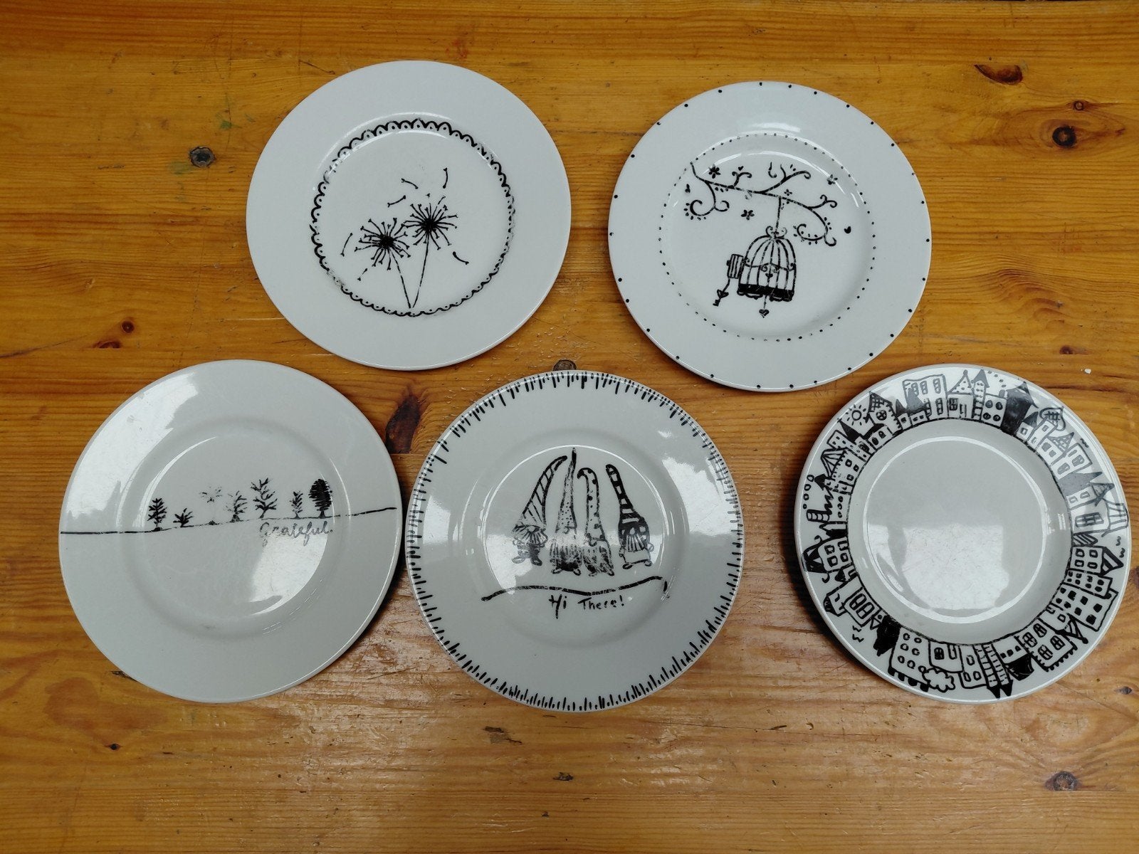 5 borden met diverse beschilderingen. Merk: Mosa., Ophalen of Verzenden