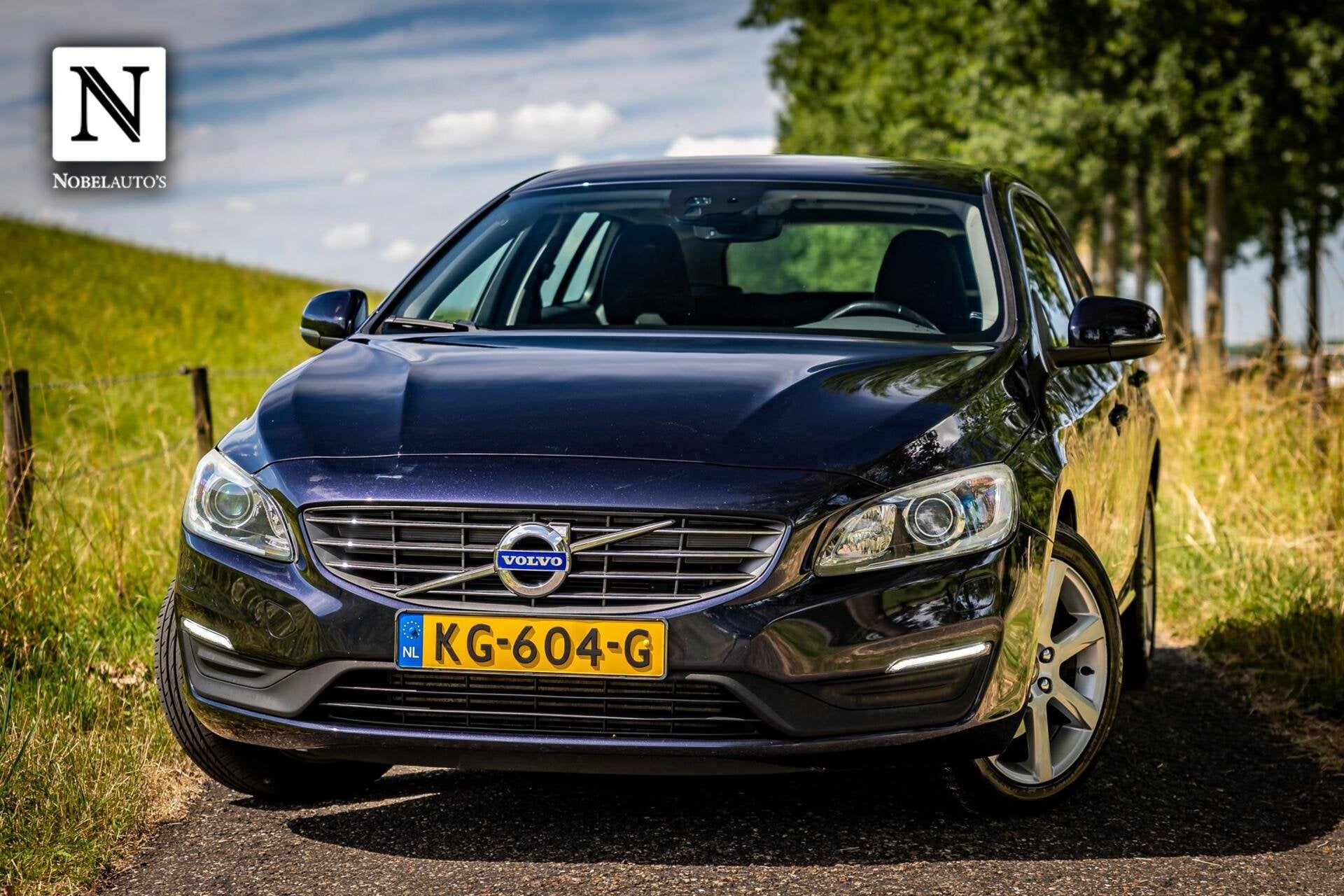 Volvo V60 1.5 T2 Kinetic |Nap |Automaat |Stoelverwarming, Euro 6, 4 cilinders, Met garantie (alle), Blauw