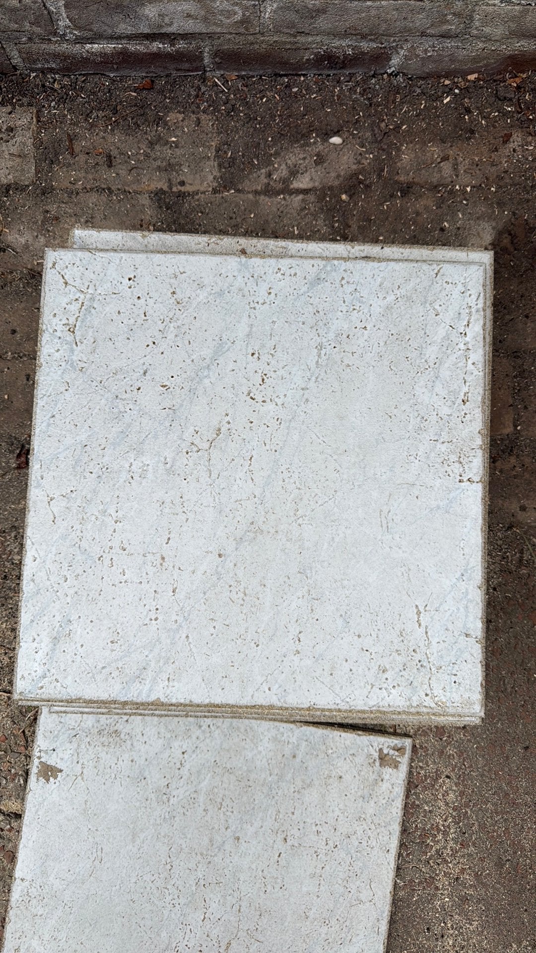 Gratis partij van 14 tegels 40x40 cm, Keramiek, Ophalen of Verzenden, Zo goed als nieuw, Minder dan 5 m²