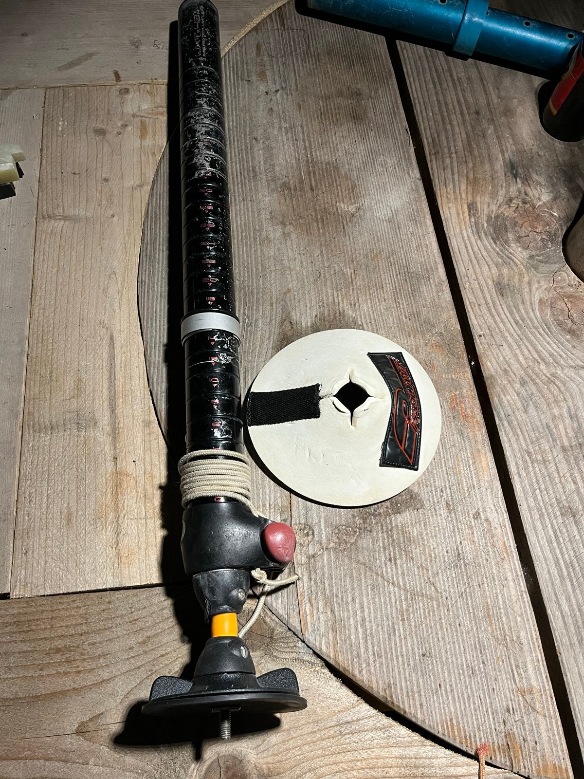 Neilpryde UXT-48 Mastverlenger met Base Plate, Watersport en Boten, Gebruikt, Overige typen, Met mastverlenger, Ophalen of Verzenden