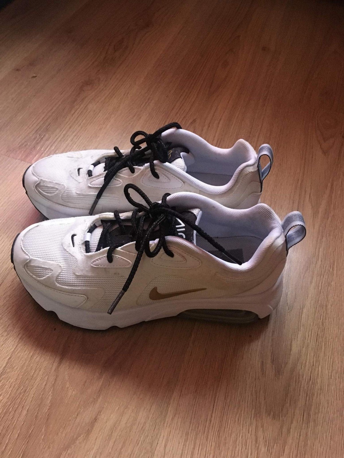 Zo goed als nieuwe Nike Air Max 200, maat 38., Wit, Ophalen of Verzenden, Nike air max, Sneakers of Gympen