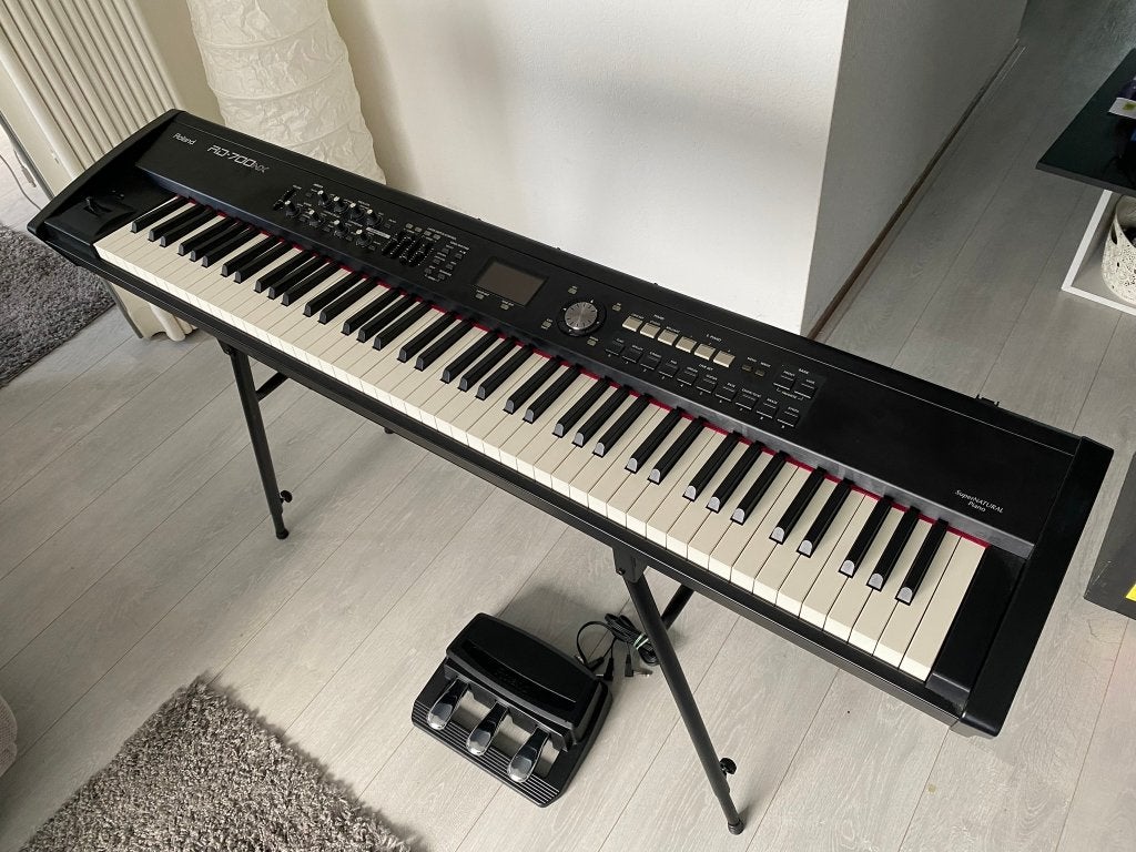 Roland RD 700NX Supernatural Piano, Ophalen, Zwart, Digitaal, Zo goed als nieuw