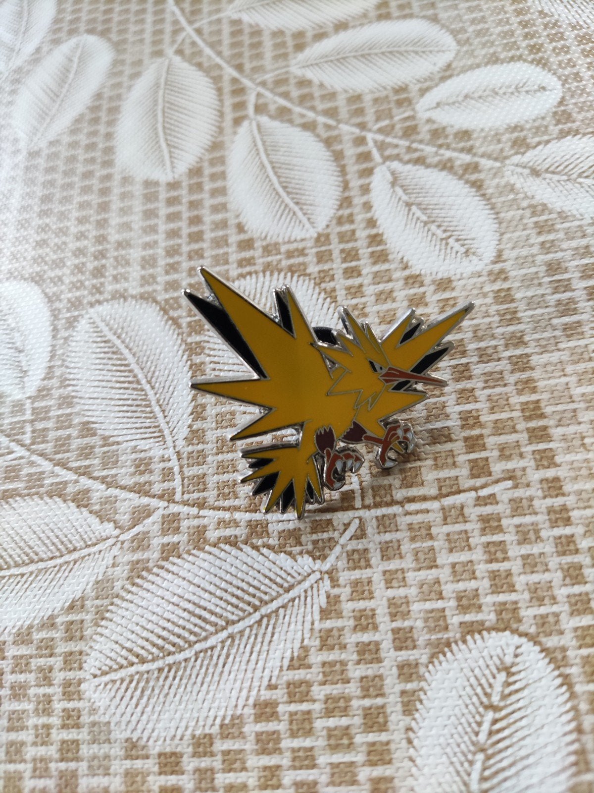 Pokémon Zapdos Pin - Verzamelobject, Ophalen of Verzenden, Zo goed als nieuw, Overige typen