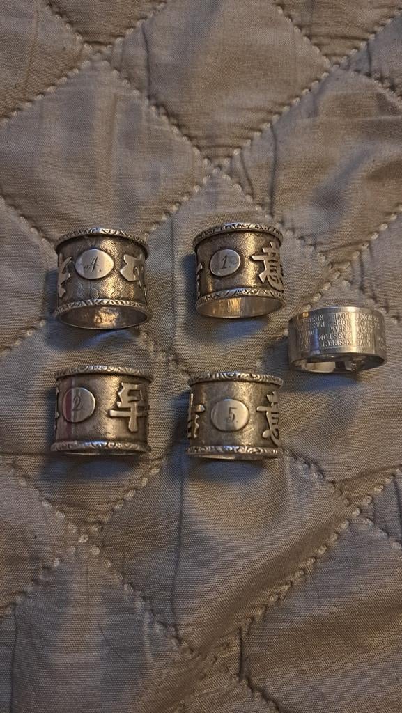 Cos, Sieraden, Tassen en Uiterlijk, Ophalen of Verzenden, Overige materialen
