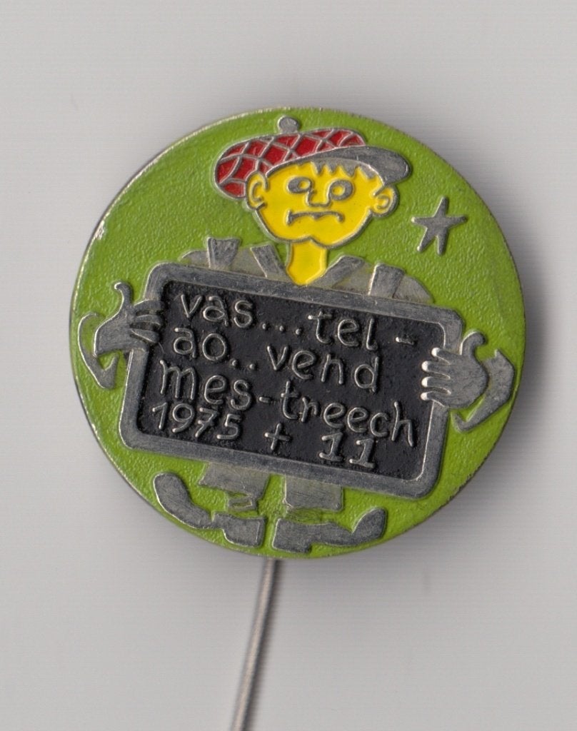 Carnaval Maastricht 1986 groen Mestreech speldje, Verzamelen, Speldjes, Pins en Buttons, Gebruikt, Niet vindbaar, Niet vindbaar