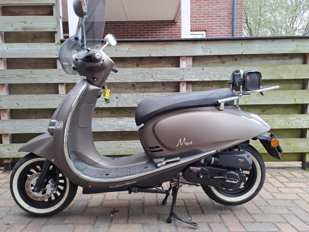 Scooter Killerbee Meo 2021, Fietsen en Brommers, Overige merken, Gebruikt, Ophalen of Verzenden, Benzine