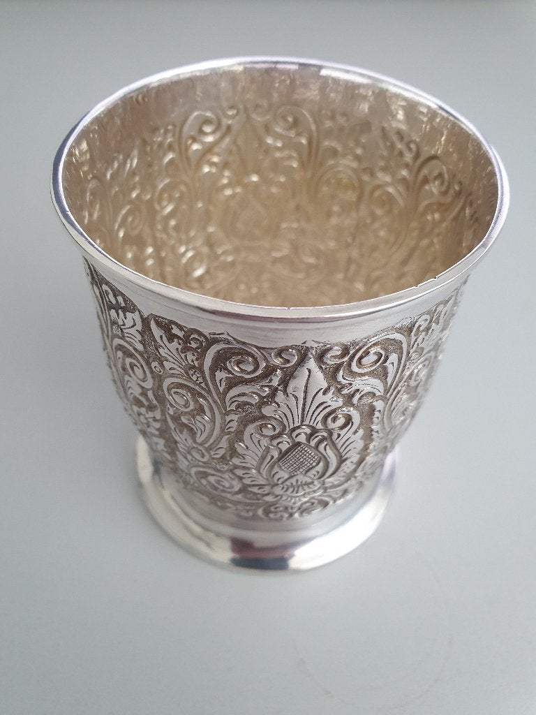 BEKER Djokja Zilver, Verzenden
