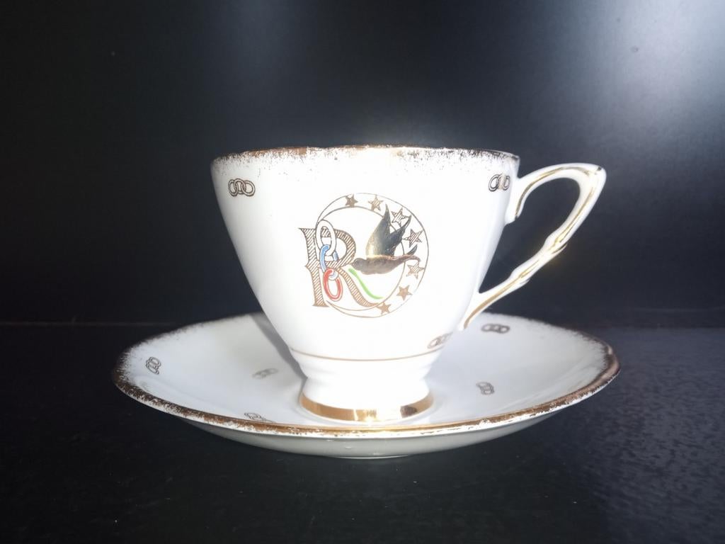 Royal Stafford Engeland • REBEKAH • Theekop en schotel, Antiek en Kunst, Antiek | Servies los, Verzenden