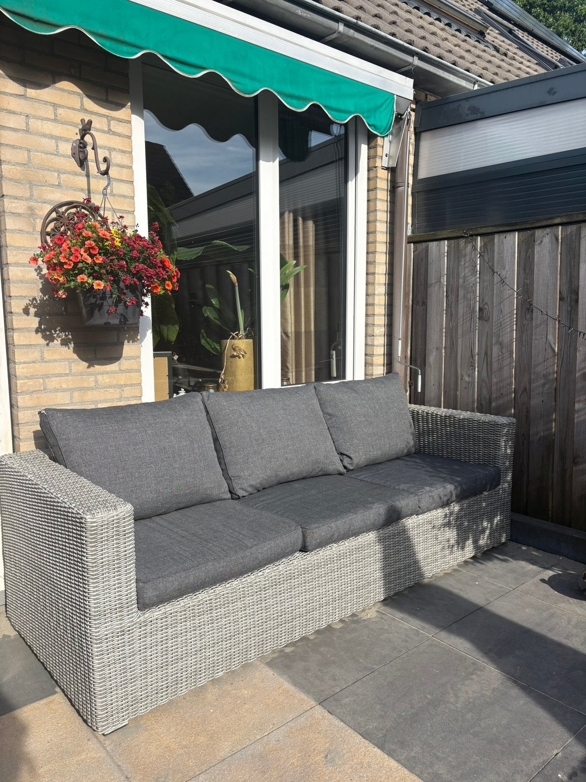 Lounge bank, Ophalen, Zo goed als nieuw, Kunststof, Bank