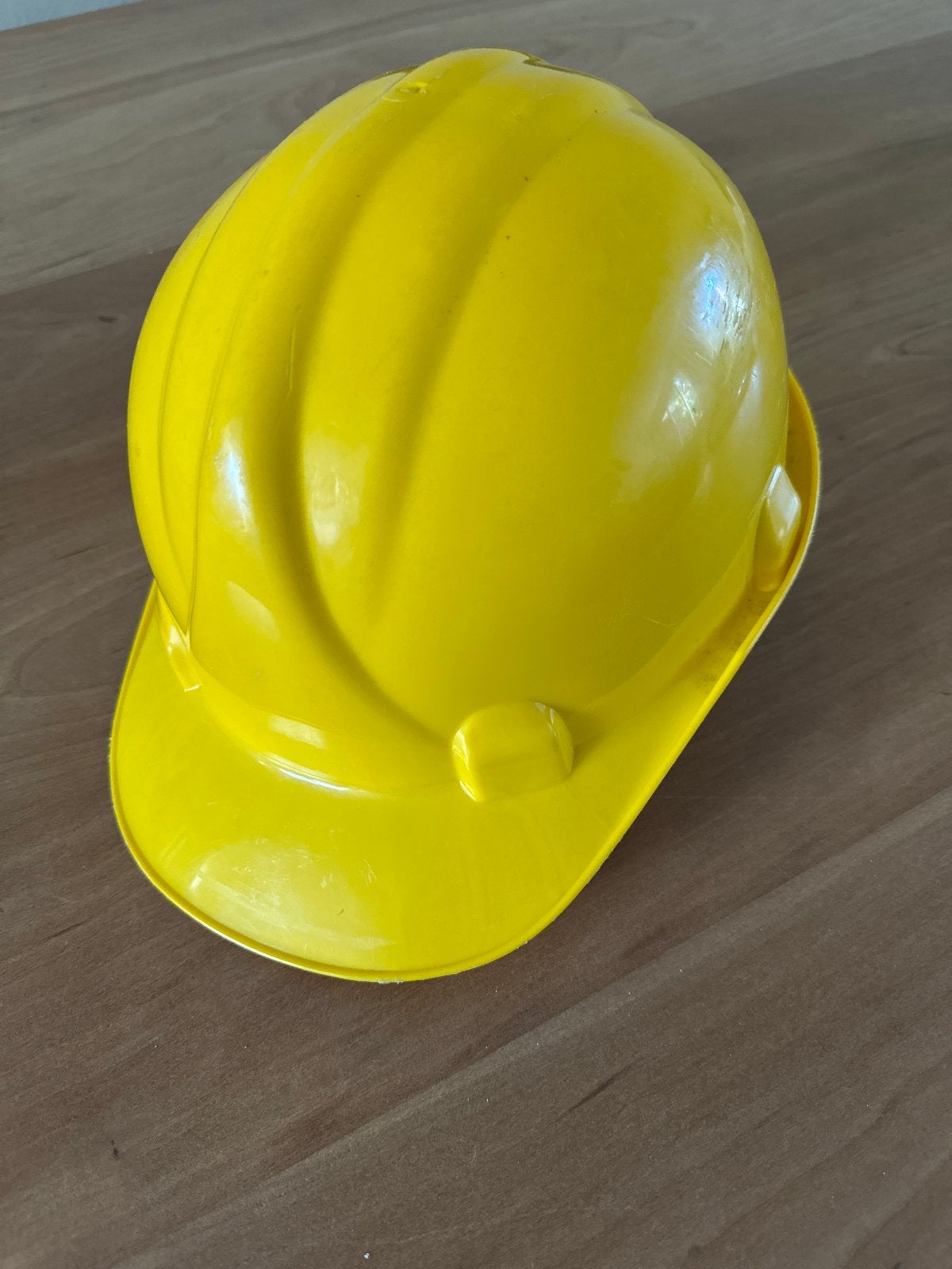 Gele bouwhelm JSP, Ophalen, Gebruikt