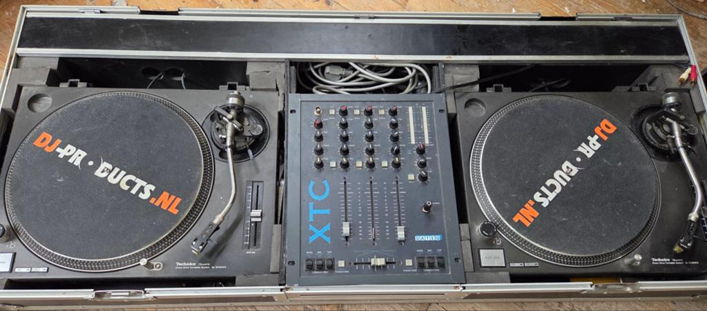 Complete DJ Set: Dateq XTC Mixer + 2x Technics SL1200MK2, Ophalen, Gebruikt, Dj-set, Technics