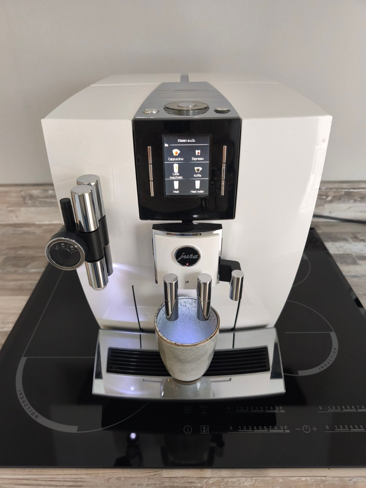 Jura j6 wit otc, Witgoed en Apparatuur, Koffiezetapparaten, Afneembaar waterreservoir, Koffiemachine, Ophalen of Verzenden, Zo goed als nieuw