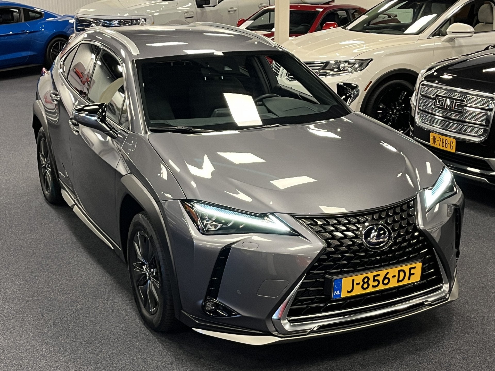 Lexus UX 250h Hybrid |First Edition | SUV-Pack | Alcantara |, Auto's, 12 maanden, Gebruikt, 4 cilinders, Alcantara