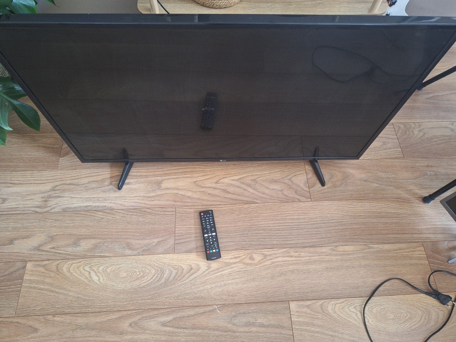 LG 43LH570V 43 inch Full HD Smart TV (43 inch - 109CM), Audio, Tv en Foto, Vintage Televisies, Ophalen, S, Zo goed als nieuw, S
