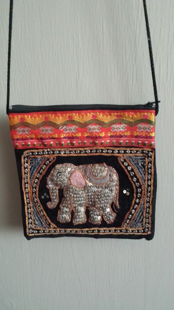 Geborduurd Schouder-TASJE / Crossbody <> Handwerk OLIFANT, Handgemaakt, Textiel, Ophalen of Verzenden, 18 cm