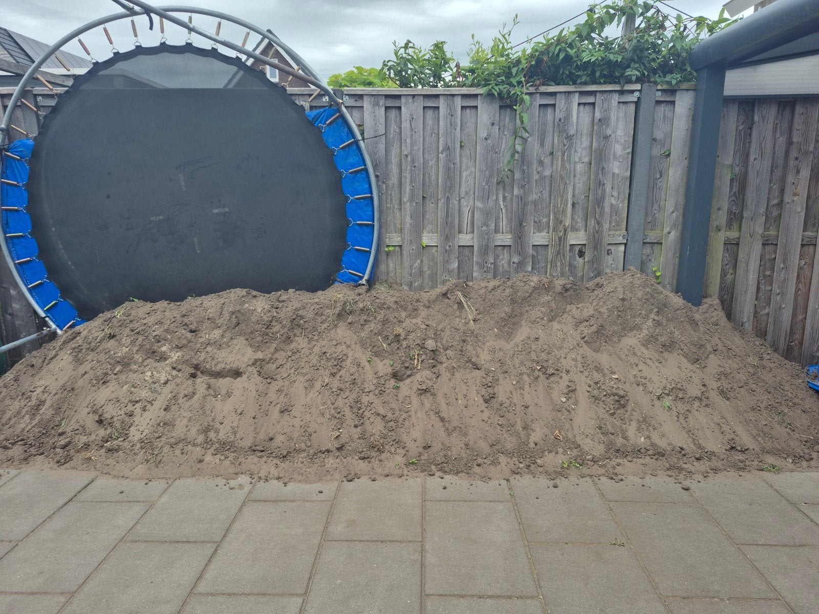 Zwarte grond / tuinaarde, Tuin en Terras, Zand, Gebruikt, Overige typen, Ophalen