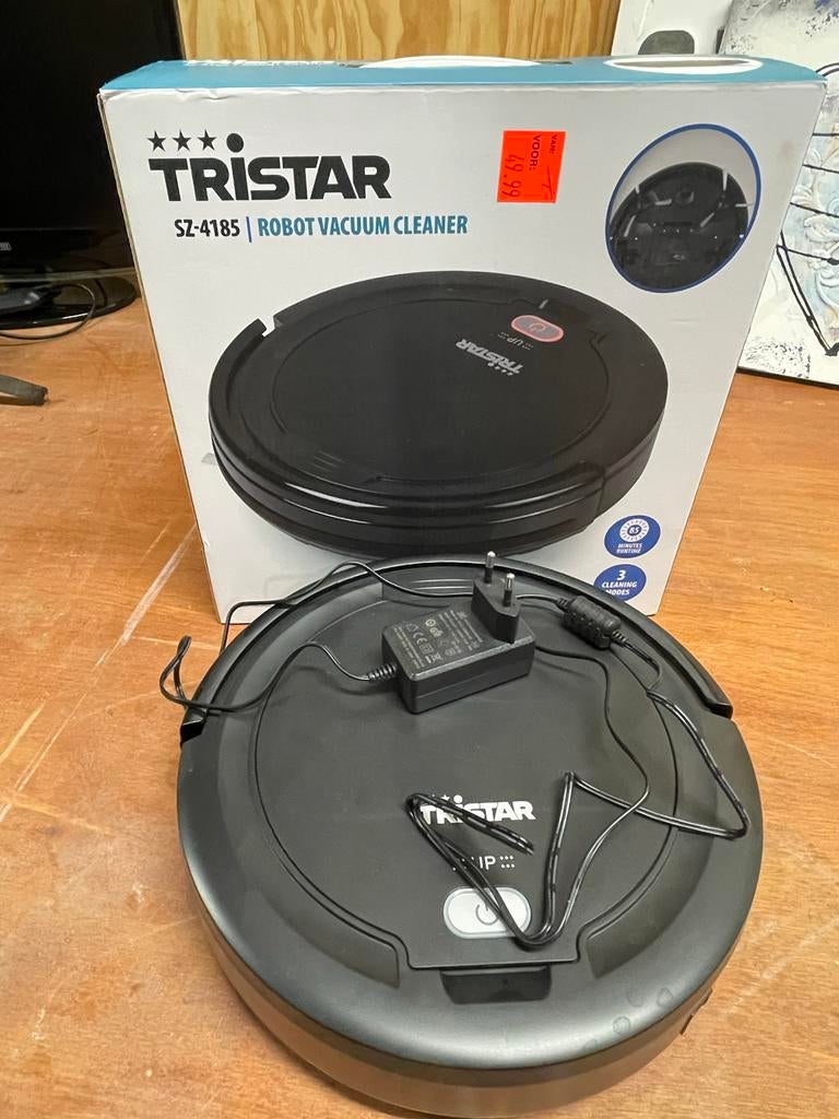 Tristar SZ-4185 robotstofzuiger, Ophalen of Verzenden, Zo goed als nieuw, Reservoir, Robotstofzuiger