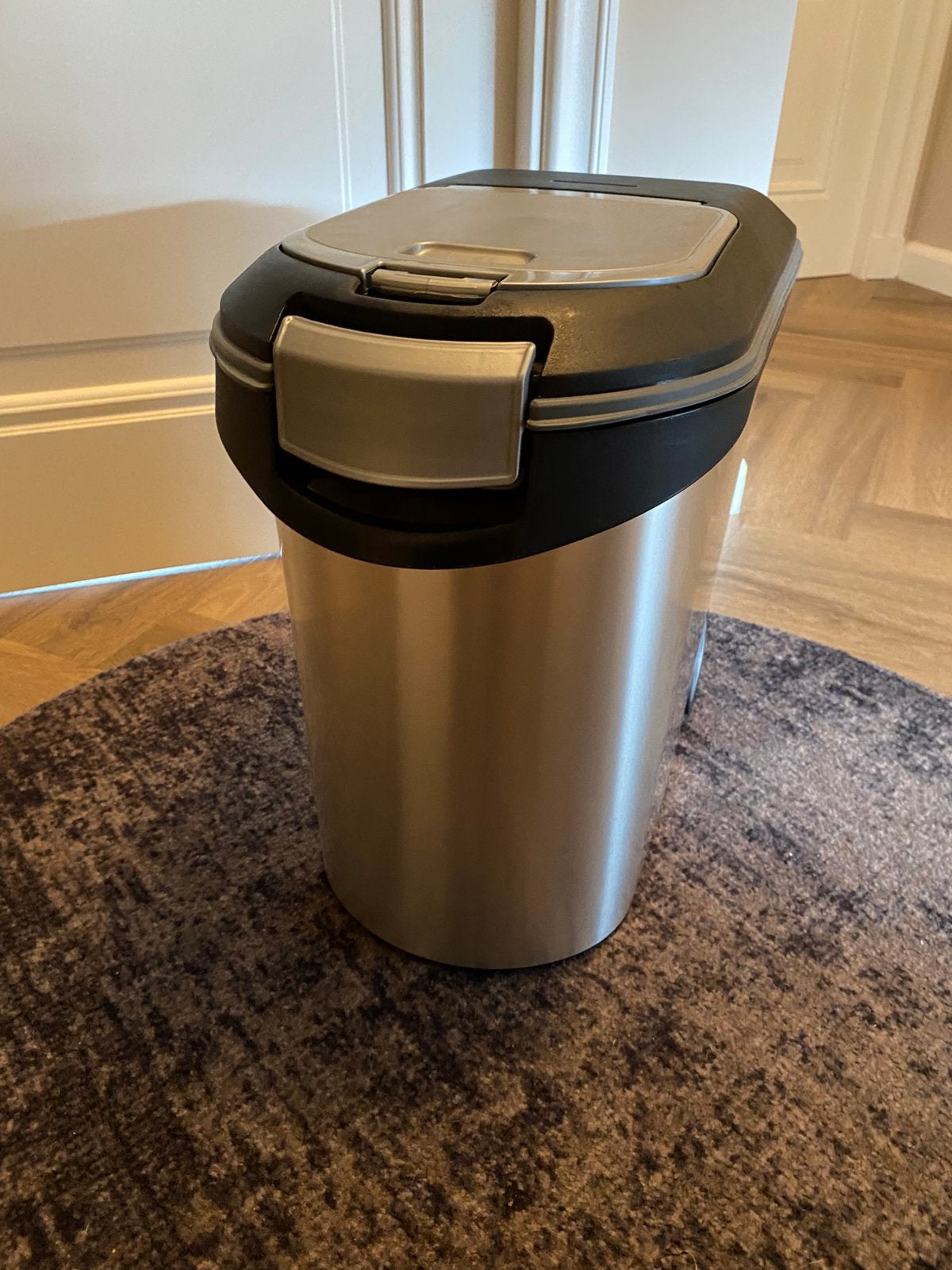 Curver voedselcontainer hond/kat, 40 liter of meer, Ophalen of Verzenden, Zo goed als nieuw, Kunststof