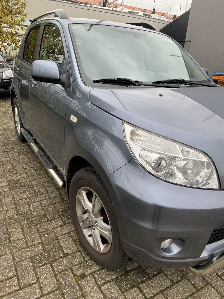 Daihatsu Terios Sidebars 70mm met opstapjes