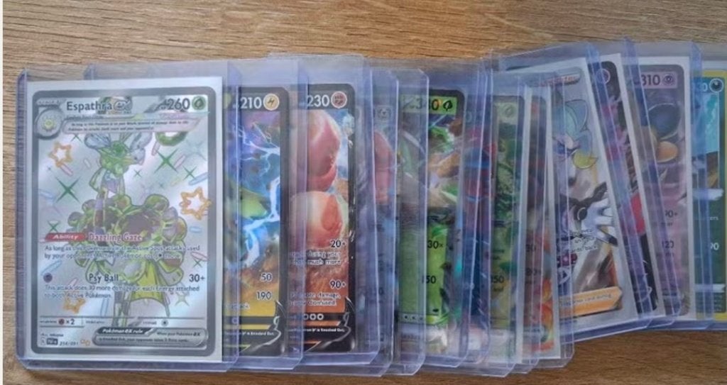 Pokémon kaarten pakketje(s), Ophalen, Zo goed als nieuw, Meerdere kaarten