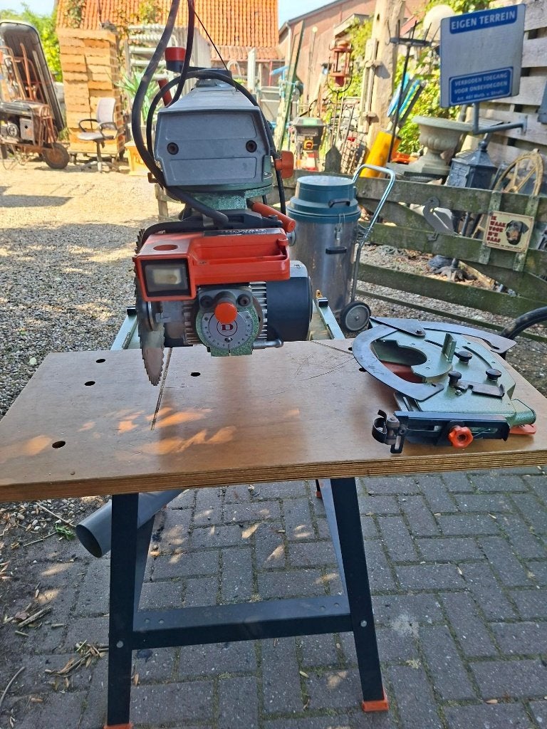 DeWalt Zaagmachine 220V - Krachtige Cirkelzaag, Doe-het-zelf en Verbouw, Ophalen, Gebruikt, Cirkelzaag, Dewalt