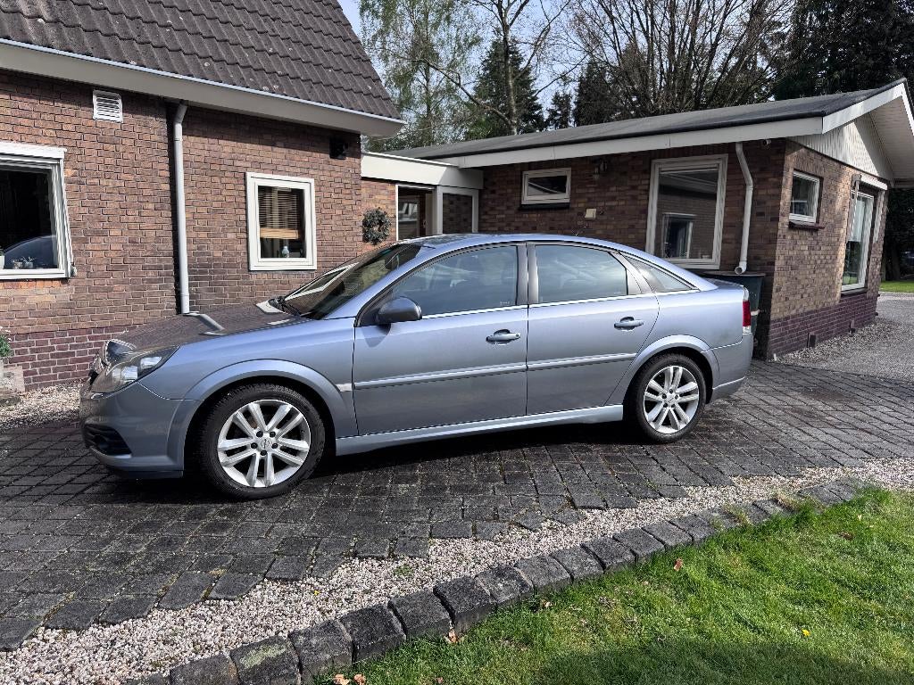 Opel Vectra 2.2 16V GTS | Uniek mooie staat!, Auto's, Opel, Zwart, 4 cilinders, Leder en Stof, Vectra