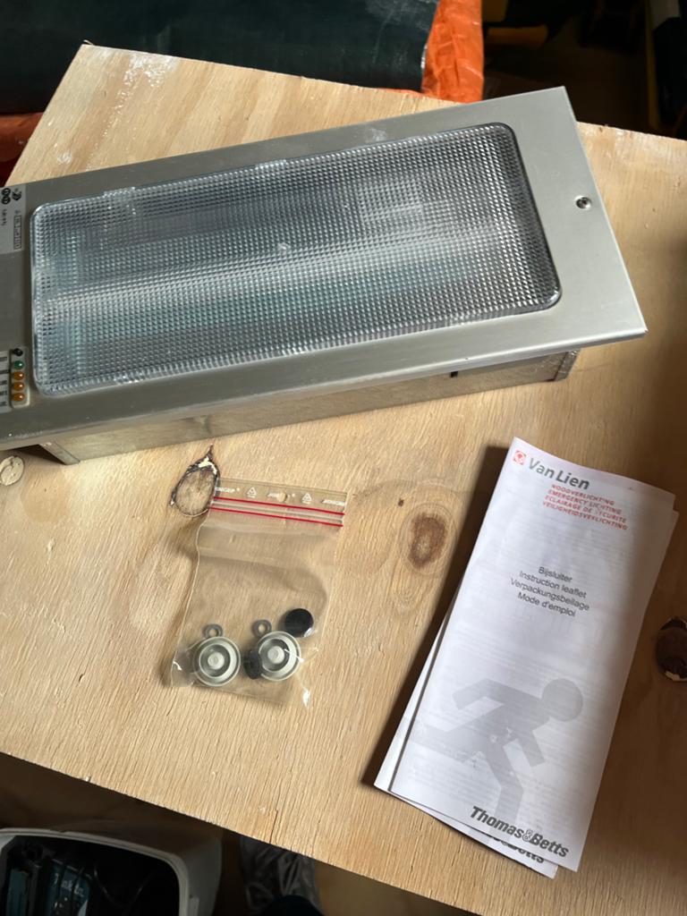Van Lien Noodverlichting Armatuur - Nieuw in doos, Ophalen of Verzenden, Nieuw