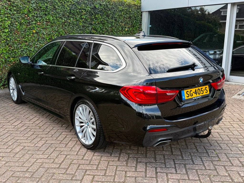 BMW 5-serie Touring 520i High Executive | M-Pakket | Leder |, Auto's, Automaat, 1998 cc, Achterwielaandrijving, Gebruikt