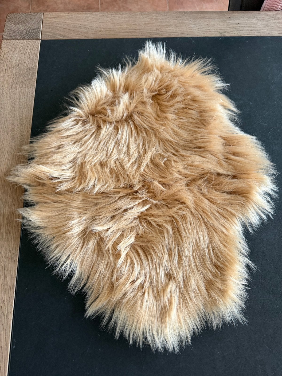Zacht Faux Bont Kleedje - Beige/Bruin, Minder dan 50 cm, Beige, Ophalen of Verzenden, Zo goed als nieuw