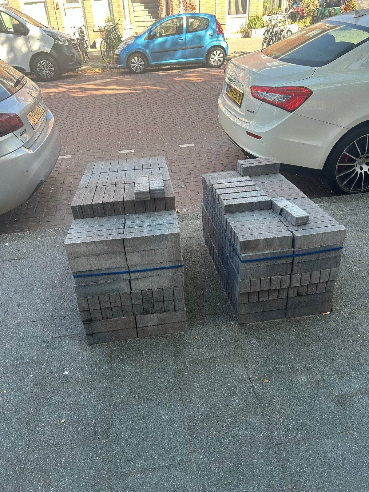 Gratis Nieuwe Stenen over van bestraten in Den Haag, Ophalen, Nieuw, Overige materialen, Overige typen
