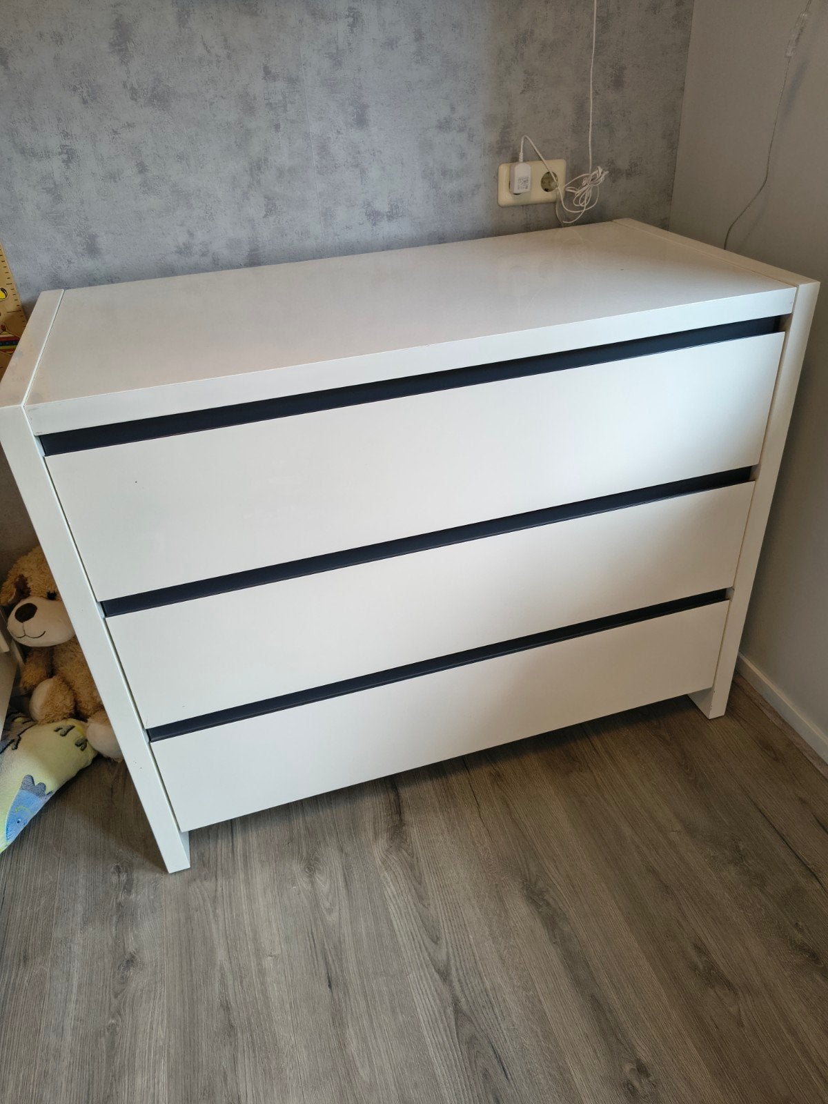Commode en kledingkast. Gebruikte staat. Gratis ophalen., Kinderen en Baby's, Ophalen, Gebruikt, 50 tot 70 cm, 105 cm of meer