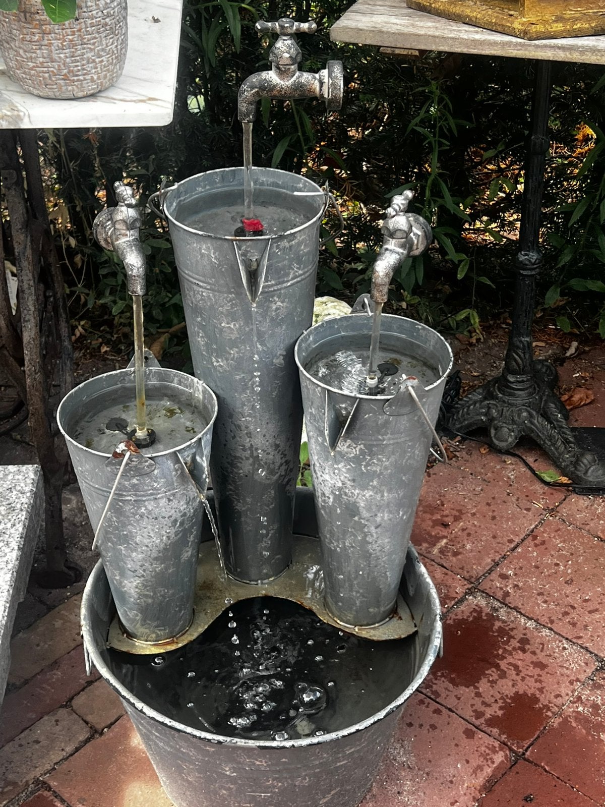 Fonteintje zink, Tuin en Terras, Ophalen, Gebruikt, Beton, Waterornament
