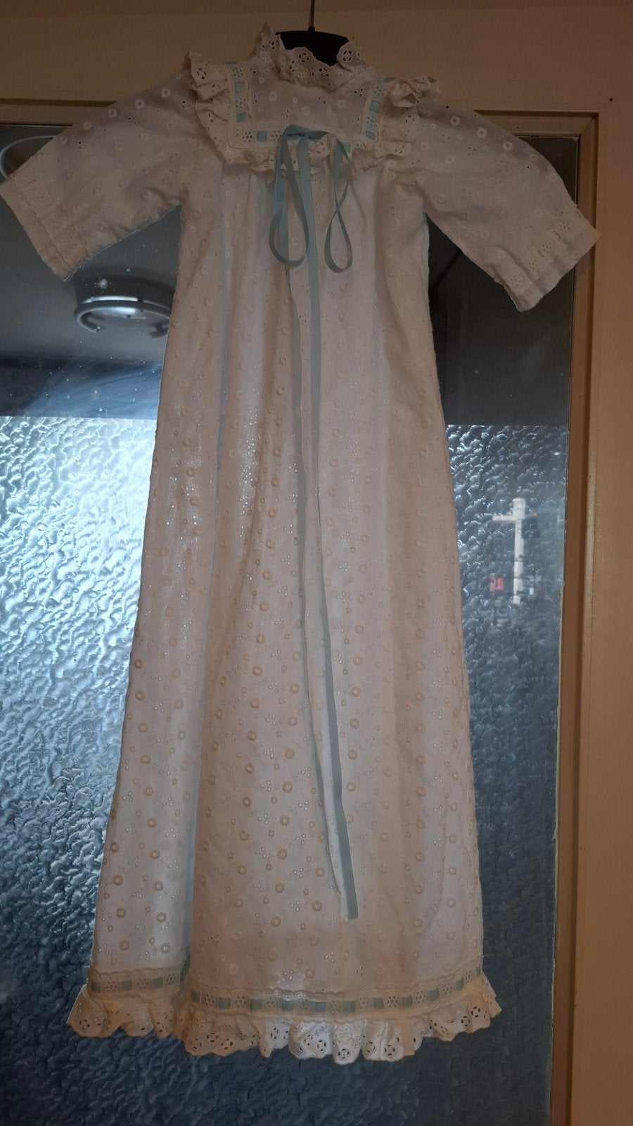 Prachtige witte doopjurk met blauwe accenten, Kinderen en Baby's, Ophalen of Verzenden, Zo goed als nieuw, Onbekend, Meisje